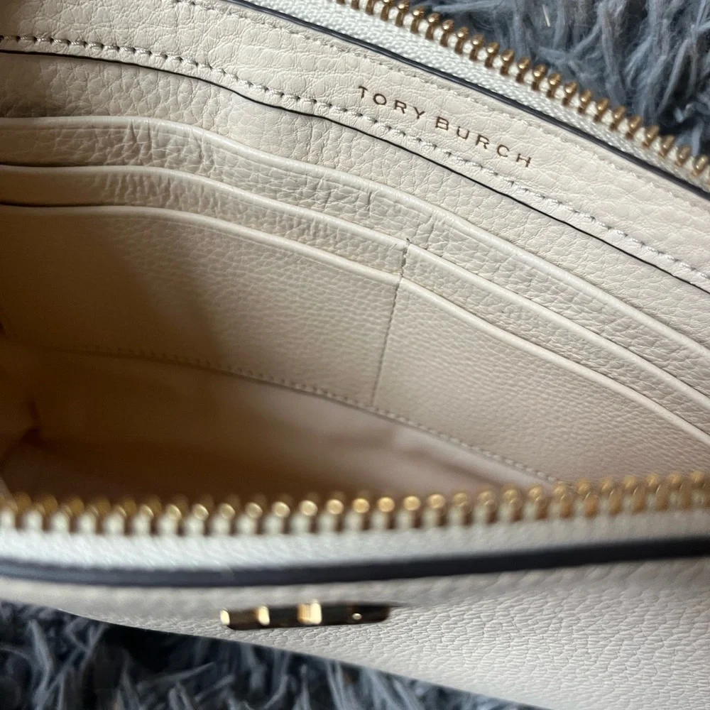 Tory Burch Cream Crossbody Bag - Picture 8 of 8